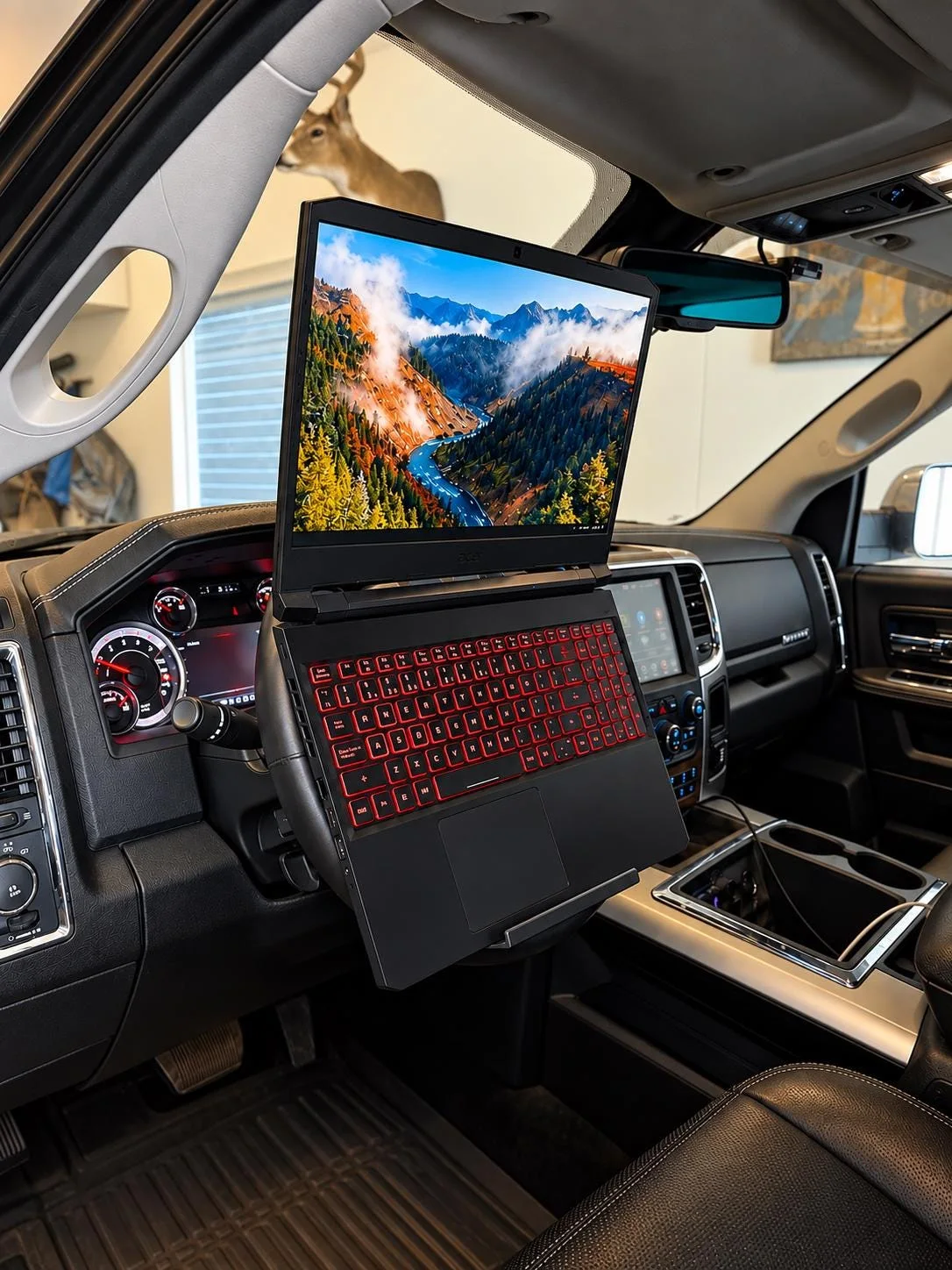 Steering Wheel Laptop Holder, photo 3 of 5